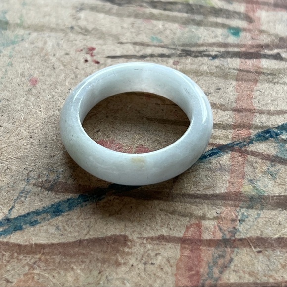 Real Jade ring - Picture 2 of 4